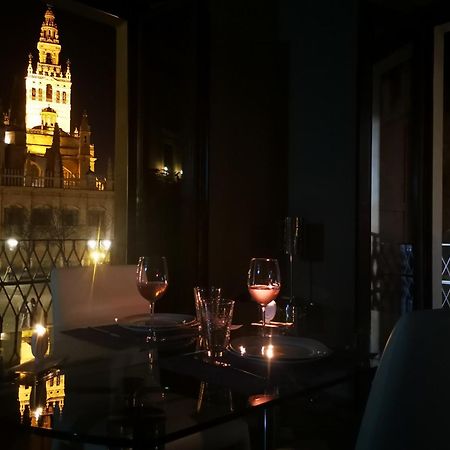 Luxury Apartment With Views To Alcazar, Cathedral And Giralda. เซบีญา ภายนอก รูปภาพ