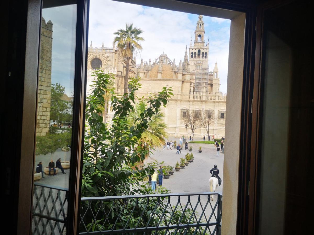 Luxury Apartment With Views To Alcazar, Cathedral And Giralda. เซบีญา ภายนอก รูปภาพ