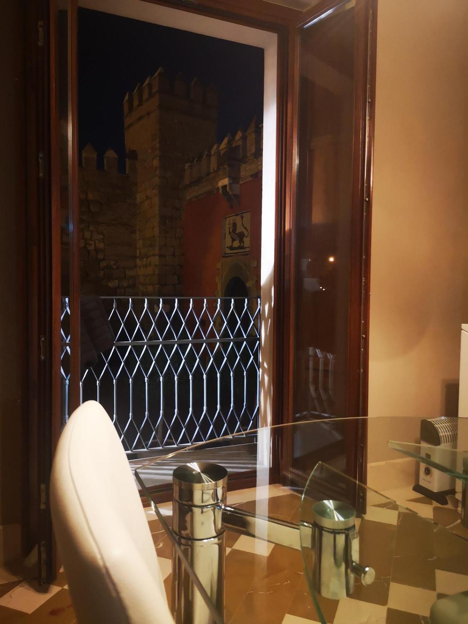 Luxury Apartment With Views To Alcazar, Cathedral And Giralda. เซบีญา ภายนอก รูปภาพ